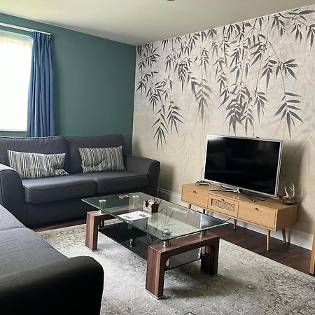 Comfortable Two Bedroom Modern Apartment Λονδίνο Εξωτερικό φωτογραφία