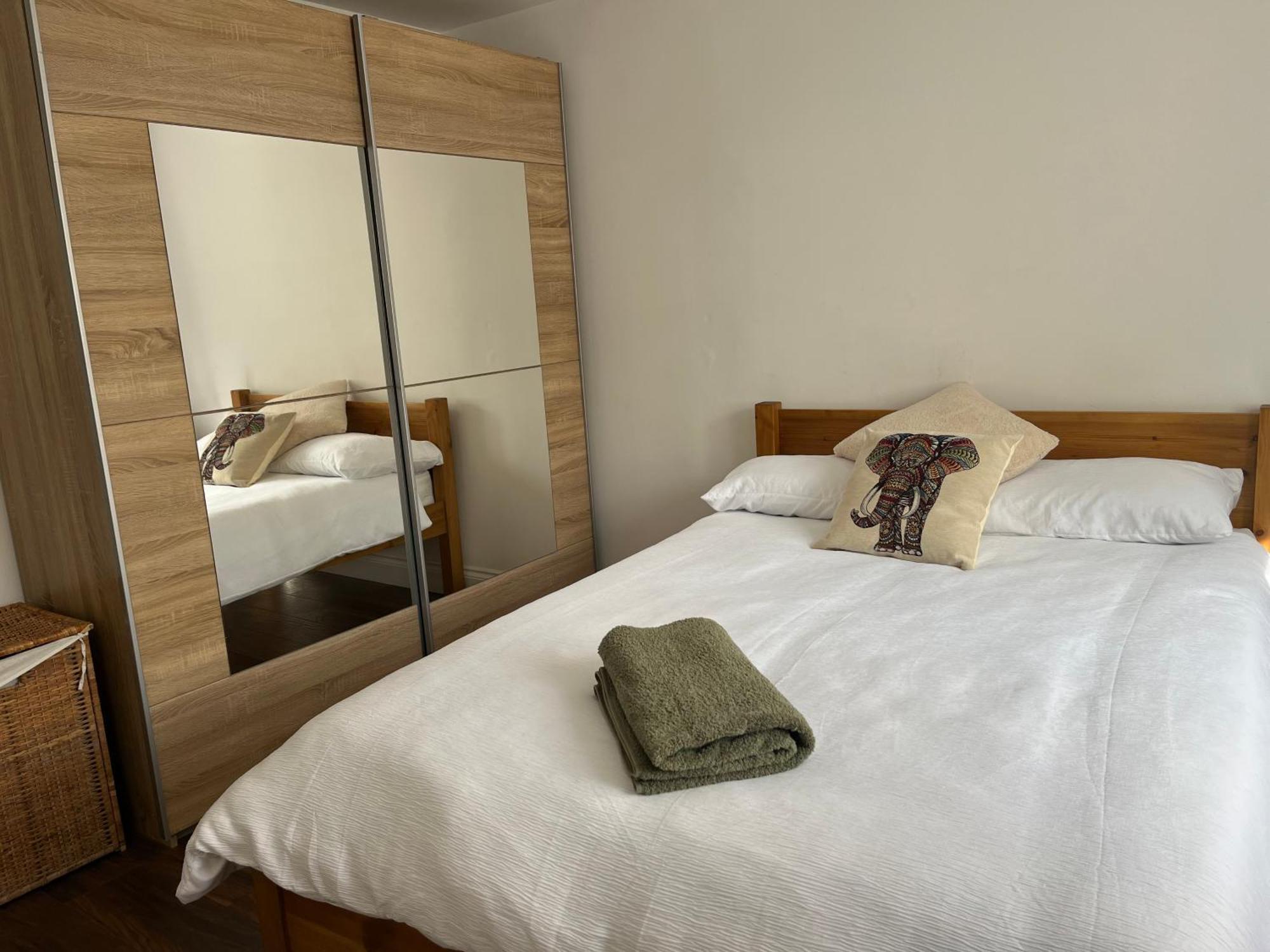 Comfortable Two Bedroom Modern Apartment Λονδίνο Εξωτερικό φωτογραφία