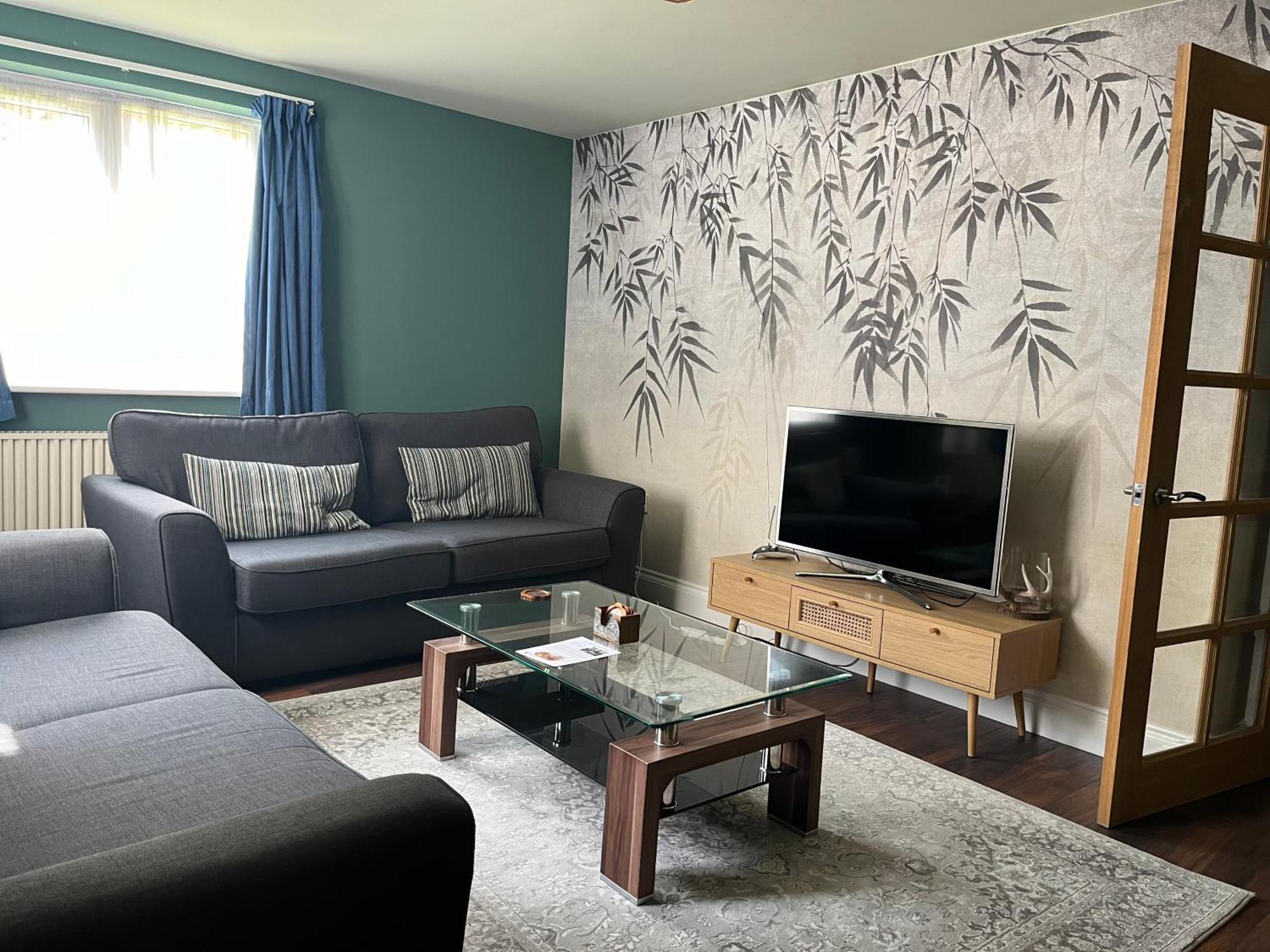 Comfortable Two Bedroom Modern Apartment Λονδίνο Εξωτερικό φωτογραφία