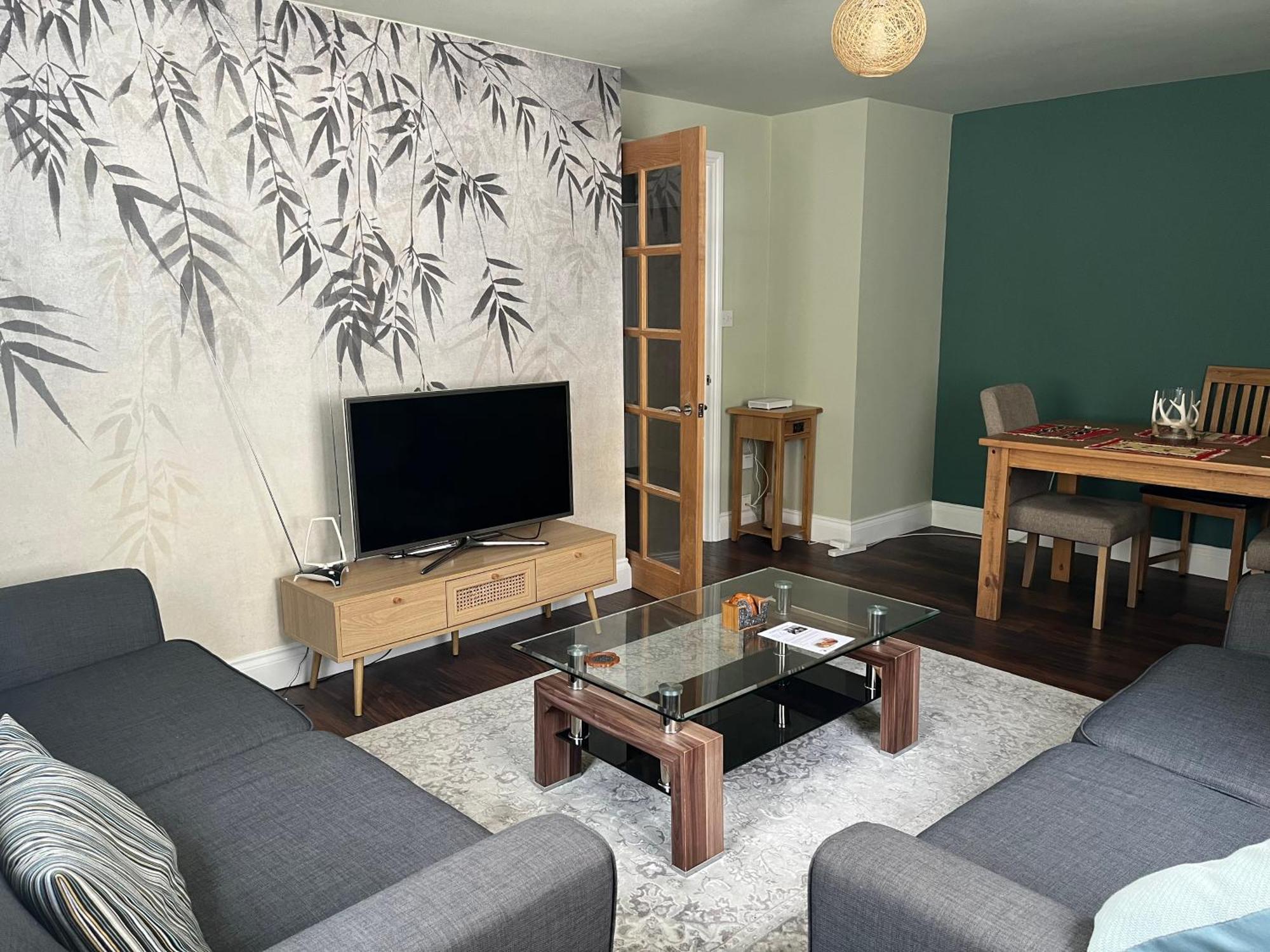 Comfortable Two Bedroom Modern Apartment Λονδίνο Εξωτερικό φωτογραφία