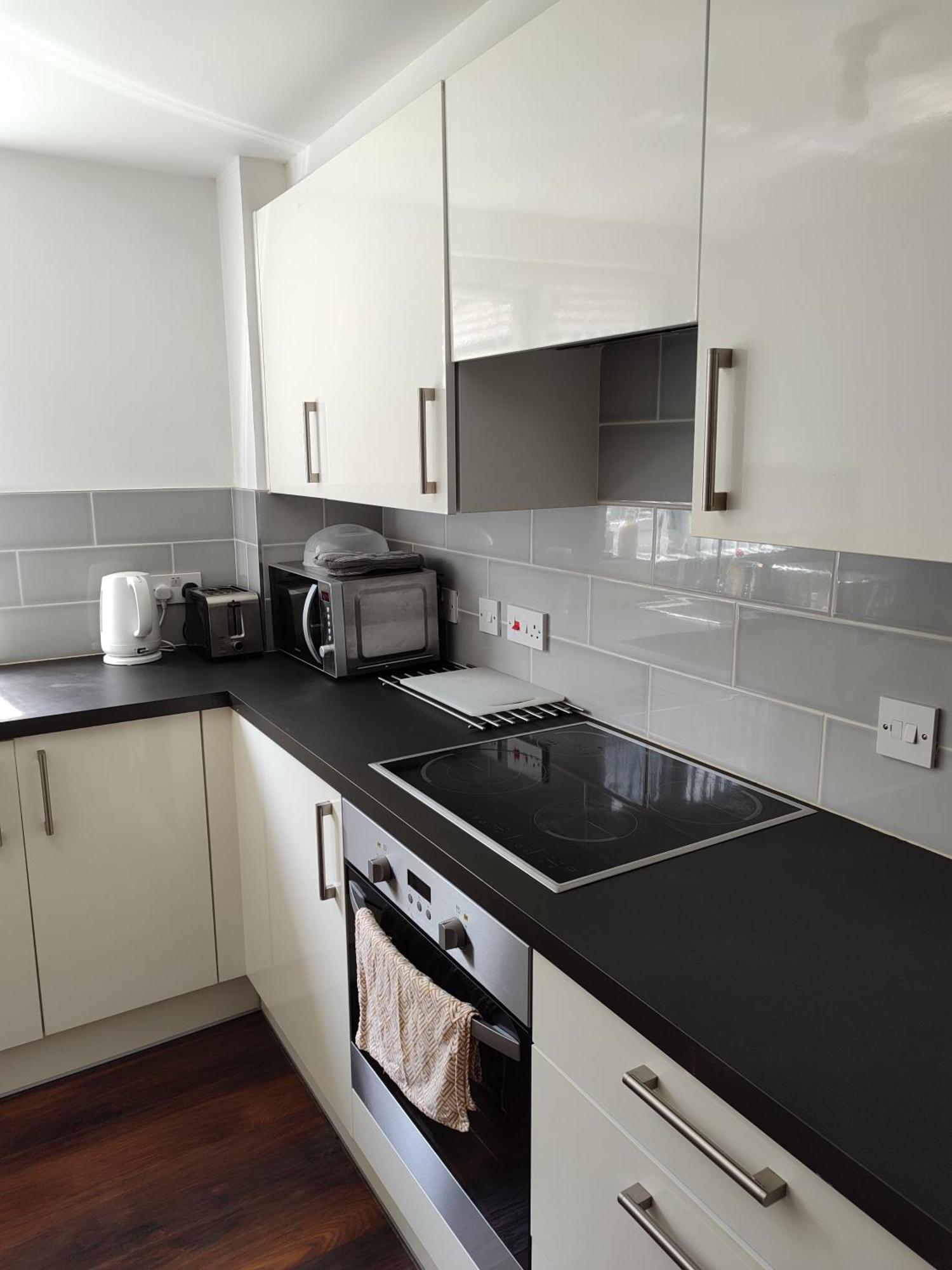 Comfortable Two Bedroom Modern Apartment Λονδίνο Εξωτερικό φωτογραφία